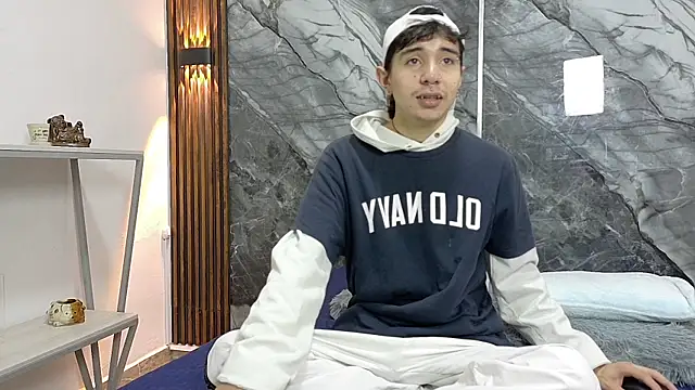 NoahWalker   online show from July 23, 11:08 am