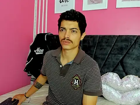 Snapshot of taylor_Stele chatting on April 20, 1:47 pm taylor Stele online show from April 20, 1:47 pm