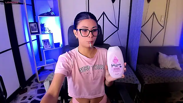 DemiPrince  online show from June 12, 5:17 am