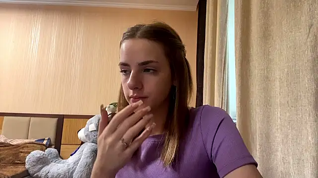 Snapshot of selianderol chatting on July 15, 7:35 am selianderol online show from July 15, 7:35 am