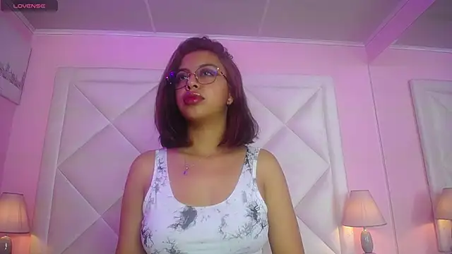Snapshot of Tinaa_Monroe chatting on July 1, 7:10 am Tinaa Monroe online show from July 1, 7:10 am
