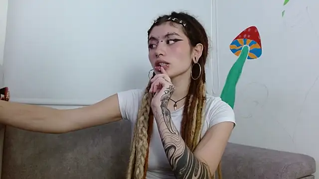 giulietta monsalve online show from July 23, 1:41 am