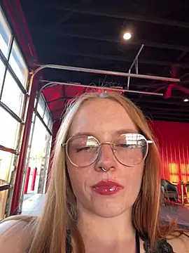 skyerose11 online show from July 15, 12:49 am