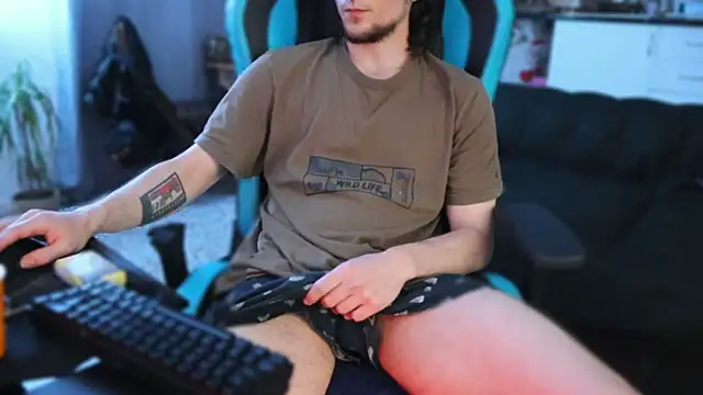 YourSmokingDude online show from May 5, 7:33 pm