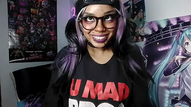 Snapshot of nerdyhotgoth chatting on July 26, 6:21 am nerdyhotgoth online show from July 26, 6:21 am
