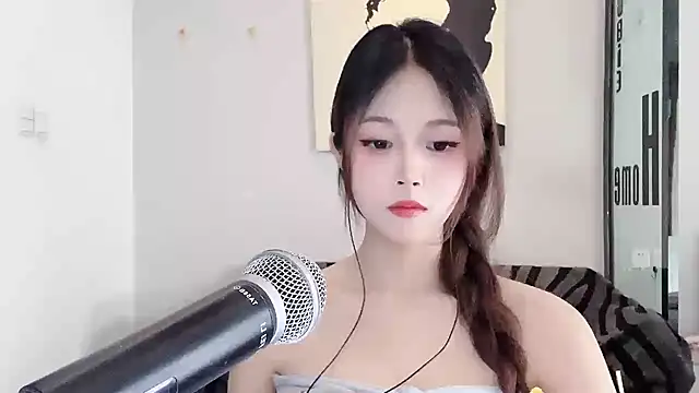 Snapshot of KiKi-011 chatting on May 28, 7:38 am KiKi-011 online show from May 28, 7:38 am