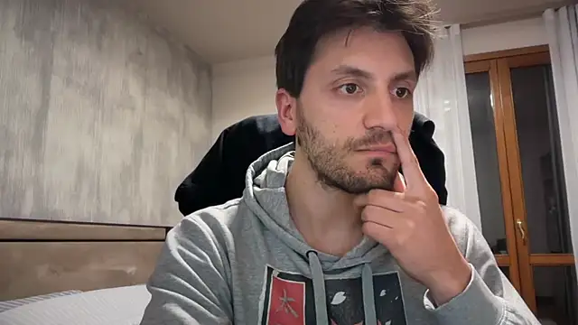 italianass94 online show from April 22, 6:42 pm