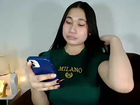 CumdesireIyahx online show from May 7, 5:29 pm