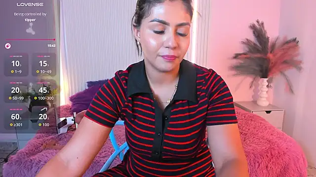 LucyWild8 online show from July 11, 7:49 pm