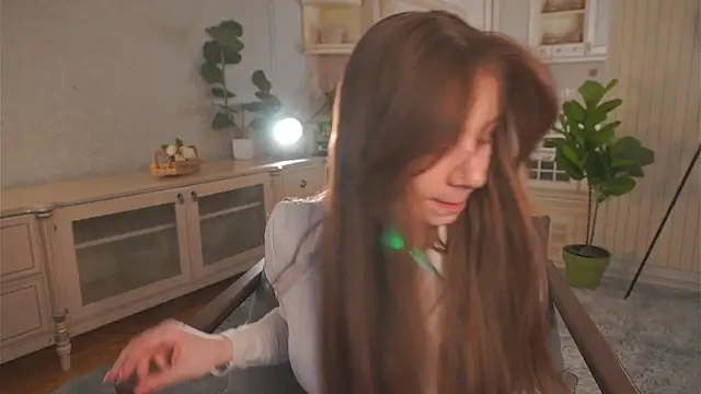 WondaCoriaty online show from May 7, 3:12 am