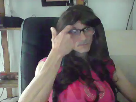 Snapshot of doll-cd chatting on May 14, 5:09 pm doll-cd online show from May 14, 5:09 pm