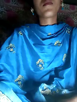 Snapshot of Kanika_kumari01 chatting on April 17, 3:48 pm Kanika kumari01 online show from April 17, 3:48 pm