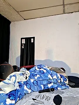Backdoor Newbie online show from May 11, 1:44 am