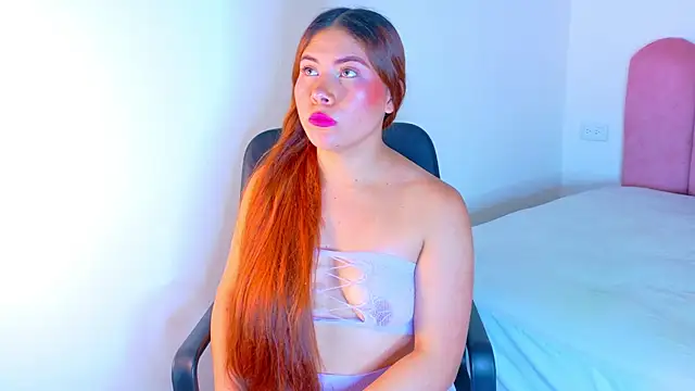 Snapshot of SofiaDiamond_ chatting on June 5, 7:30 pm SofiaDiamond online show from June 5, 7:30 pm