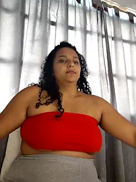 Snapshot of manuboobss chatting on May 11, 2:45 pm manuboobss online show from May 11, 2:45 pm