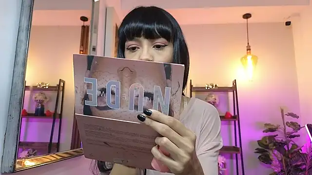 Snapshot of Cherry_Vixen_ chatting on April 21, 6:12 pm Cherry Vixen online show from April 21, 6:12 pm