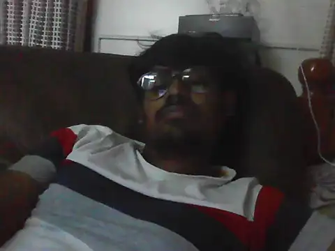 Snapshot of singaram190 chatting on July 6, 6:32 am singaram190 online show from July 6, 6:32 am
