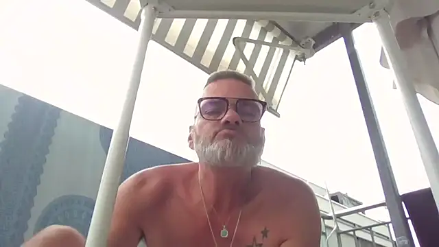 Thomster72 online show from June 16, 11:46 am