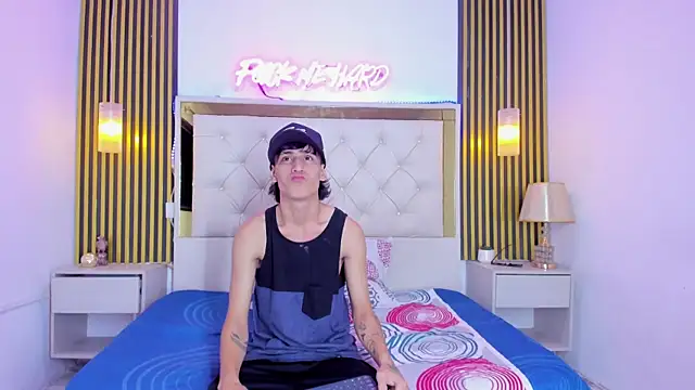 Just18Jake  online show from May 15, 12:39 am