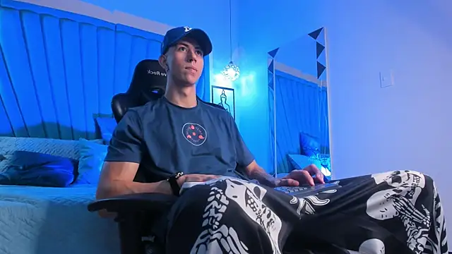 OliverThompsonJS online show from May 5, 5:15 am
