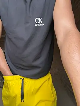 lucky 7inches online show from July 19, 12:42 pm