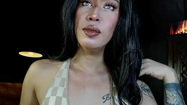 Snapshot of prettybushy chatting on May 30, 5:15 am prettybushy online show from May 30, 5:15 am
