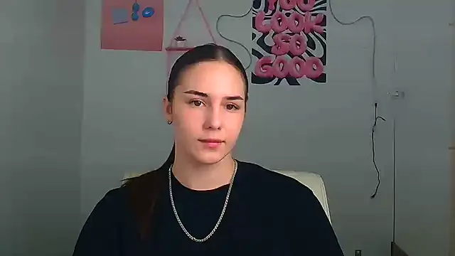 Snapshot of Kyara_ra chatting on June 18, 5:30 am Kyara ra online show from June 18, 5:30 am