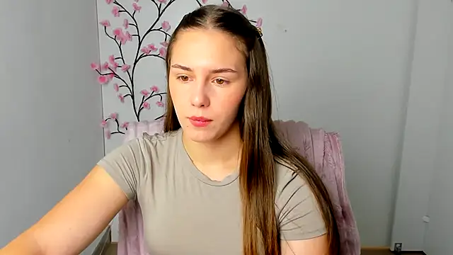 Snapshot of Kyara_ra chatting on August 3, 5:39 am Kyara ra online show from August 3, 5:39 am