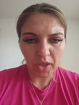 Snapshot of I_amBianca chatting on June 8, 5:19 am I amBianca online show from June 8, 5:19 am