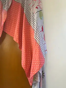 Snapshot of Zaabrina_20 chatting on April 22, 4:52 pm Zaabrina 20 online show from April 22, 4:52 pm