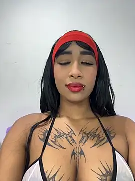 Snapshot of Zaabrina_20 chatting on May 3, 3:34 am Zaabrina 20 online show from May 3, 3:34 am