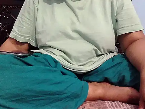 Chubbygirl Tisha online show from May 25, 9:10 pm