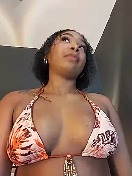 Snapshot of Chloe_LaurentXXX chatting on May 20, 4:46 pm Chloe LaurentXXX online show from May 20, 4:46 pm