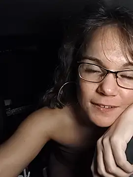 BaileyMFox online show from May 19, 1:56 am