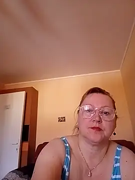 I amVeronicle online show from June 10, 5:18 am