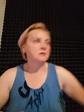 Snapshot of Svetlysvet chatting on June 29, 2:07 am Svetlysvet online show from June 29, 2:07 am