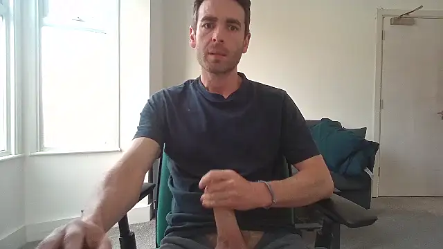 Snapshot of frenchbdmaninlondon chatting on June 16, 11:57 am frenchbdmaninlondon online show from June 16, 11:57 am