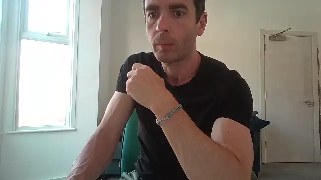 Snapshot of frenchbdmaninlondon chatting on June 22, 12:46 pm frenchbdmaninlondon online show from June 22, 12:46 pm