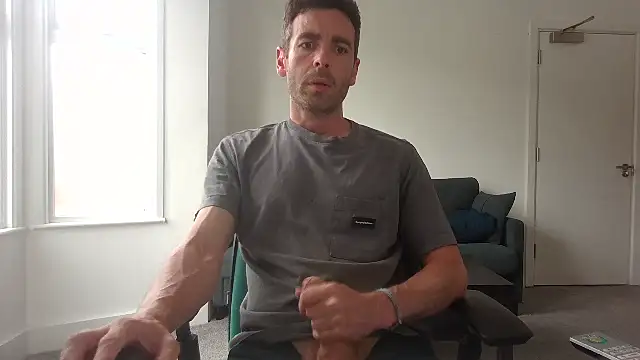 Snapshot of frenchbdmaninlondon chatting on July 21, 1:57 pm frenchbdmaninlondon online show from July 21, 1:57 pm