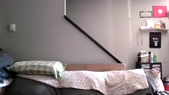 DRGOODBUTT online show from April 21, 6:01 pm