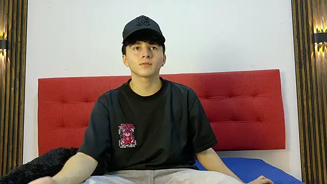 LunayDream online show from April 30, 11:16 am