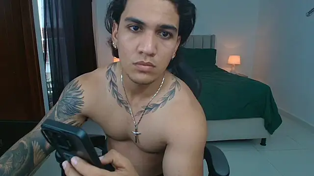 Snapshot of Mrbig_maximo chatting on June 4, 8:15 pm Mrbig maximo online show from June 4, 8:15 pm