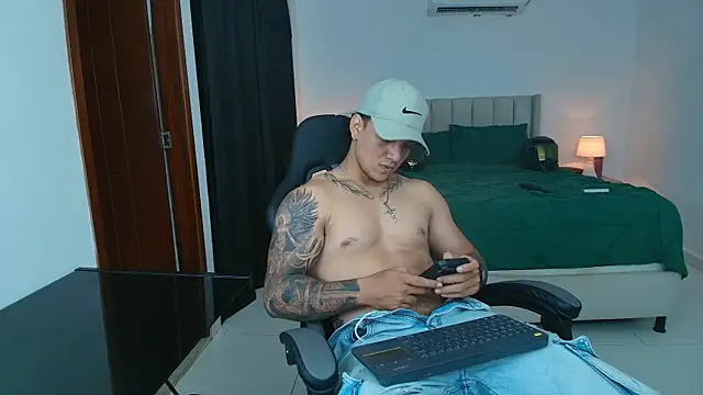 Snapshot of Mrbig_maximo chatting on June 7, 2:16 am Mrbig maximo online show from June 7, 2:16 am