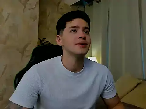 RONNY COLTON online show from May 4, 10:06 pm