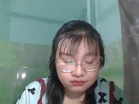 Minot01 online show from April 23, 5:15 pm