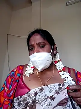 Snapshot of swetha10 chatting on July 20, 6:17 am swetha10 online show from July 20, 6:17 am
