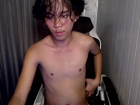 urnaughty paul online show from May 13, 12:13 pm