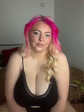 Princessnorth  online show from May 10, 9:31 pm