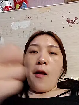 mei114 online show from April 23, 10:47 am