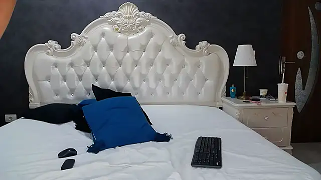 Snapshot of MeghanLoft chatting on July 14, 10:21 am MeghanLoft online show from July 14, 10:21 am